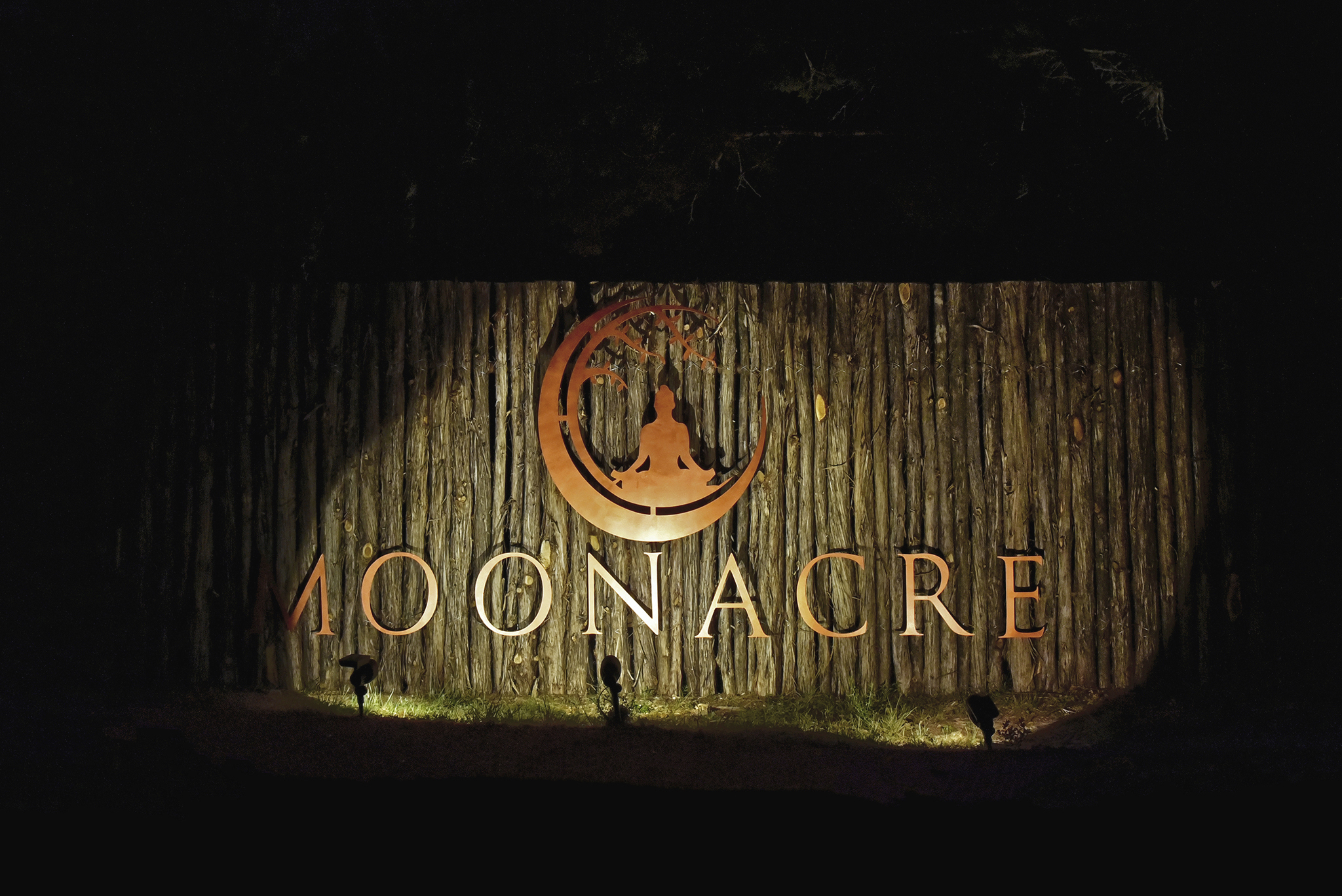 Moonacre selection web 0451